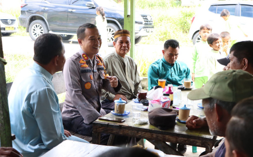 Berkunjung ke Kampung Buantan Besar, Ini Pesan Kapolres Siak