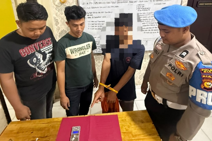 Polres Siak Bekuk Dua Tersangka Pengedar Shabu, Barang Bukti 2,52 Gram