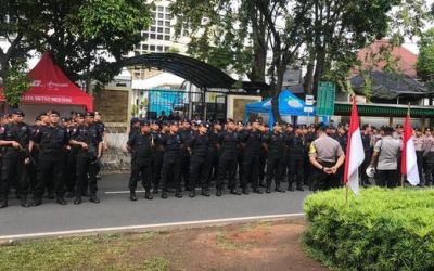 Polisi Kawal Demo Kivlan Zen di KPU dan Bawaslu