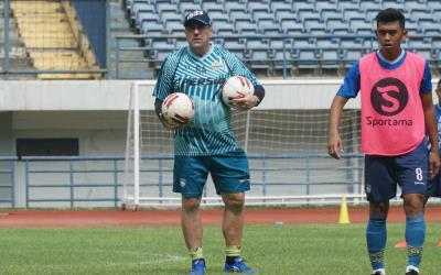 Persib Sulit Cari Lawan Uji Coba Saat Musim Corona