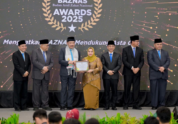 Bengkalis Kembali Raih BAZNAS Award, Penghargaan Diterima Kasmarni