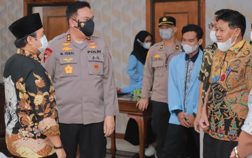 Kapolda Riau Irjen Muh Iqbal Buka Dialog Mahasiswa