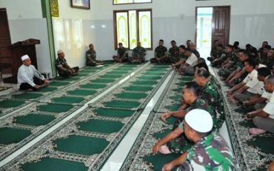 Bulan Ramadhan, Korem 031/WB Tajah Siraman Rohani