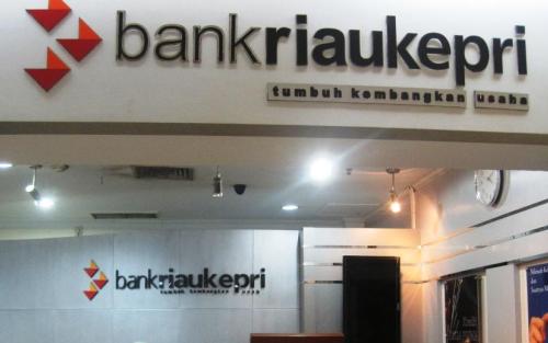 CS Bantu Admin Bank Riau Kepri Saat Tilap Uang Rp 5 M