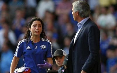 Mourinho Berkata Kasar pada Dokter Cantik Chelsea