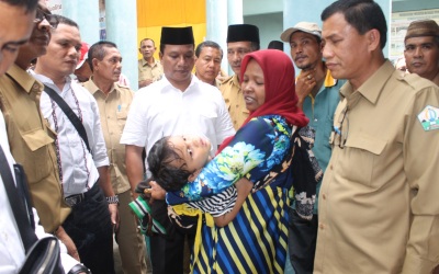 Pemkab Bireuen Akan Bantu Kursi Roda untuk Ulfa