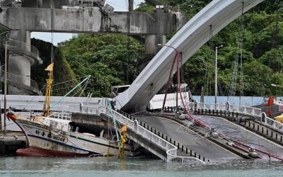 Jembatan Taiwan Ambruk, 3 WNI Jadi Korban