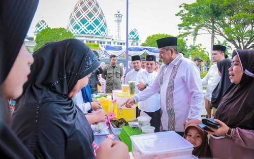 Bupati Siak Alfedri Buka Pasar Ramadan Masjid Al-Fatah