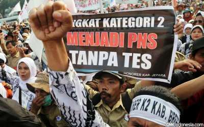 Unjuk Rasa 20 Ribu Guru Honorer Tuntut  Jadi PNS