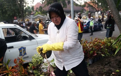 Risma Diprediksi Akhiri Karier Anies di DKI