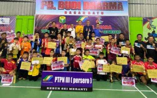 Tournament Bulu Tangkis Kebun Sei Meranti PTPN lll Berjalan Sukse