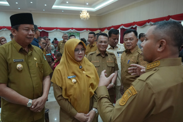 Bupati Afni Minta Peran Aktif Dunia Usaha Membangun Jalan dan Lingkungan Sosial