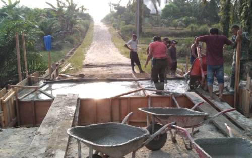 TMMD Selesaikan Pengecoran Box Culvert Bencah Kusuma 