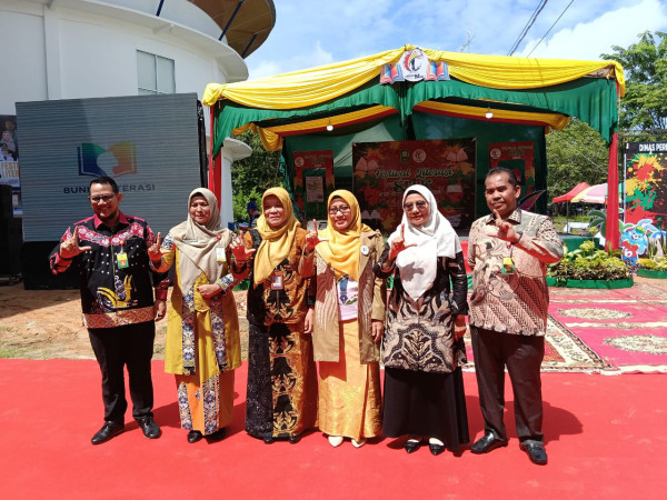 Tumbukan Minat Baca Masyarakat Dinas Perpustakaan dan Arsip Taja Festival Literasi