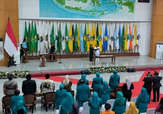 Mendagri Lantik Penjabat Gubernur Riau Rahman Hadi Gantikan SF Hariyanto