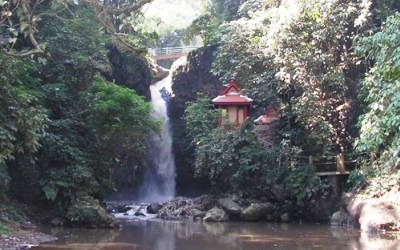 Curug Dago Keindahan Wisata Tersembunyi Kini Tercemar