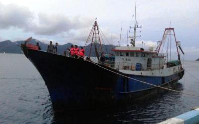 TNI AL Tembak Kapal China di Natuna, Satu Nelayan Terluka