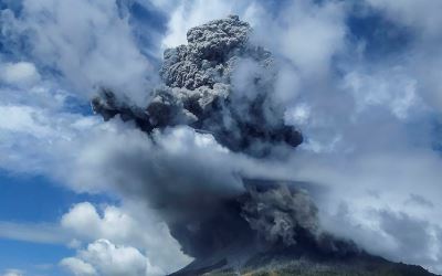 Erupsi Lagi, Warga Diminta Jauhi Gunung Sinabung