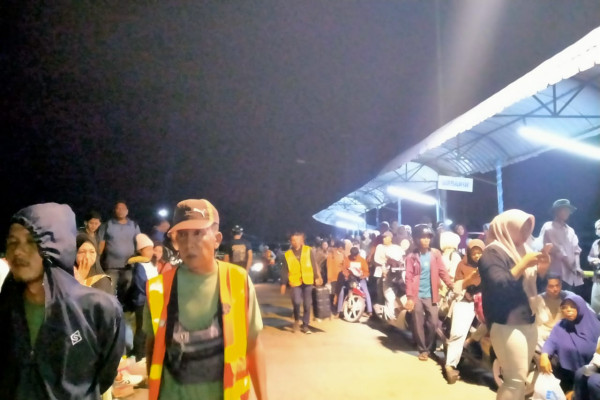 Kapal Satu Unit, Ratusan Kenderaan Terjebak di Pelabuhan Roro Sungai Pakning