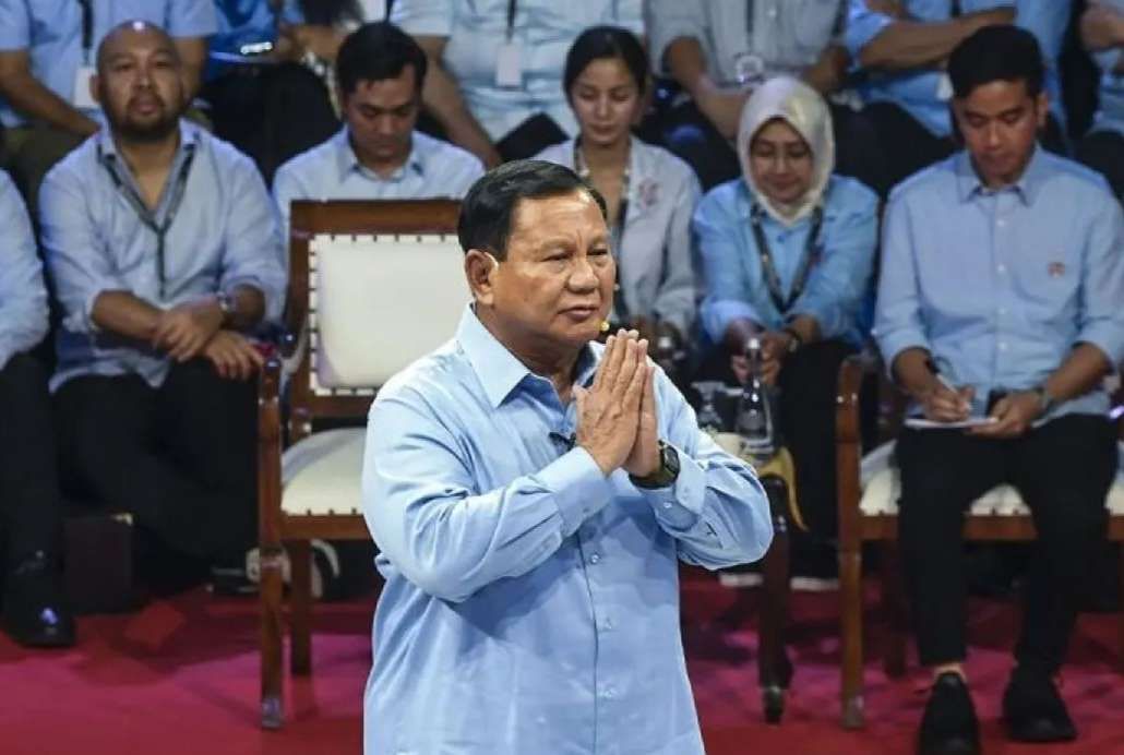 Tutup Debat: Prabowo Minta Maaf ke Anies-Imin dan Ganjar-Mahfud