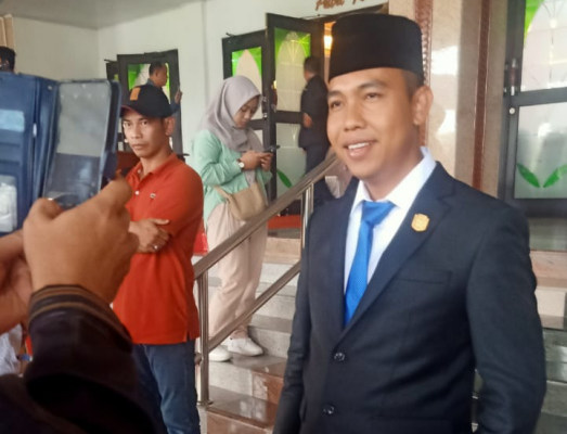 Alfitrah Ikuti Rapat Paripurna Pengucapan Sumpah Janji Pimpinan Depenitif DPRD Siak