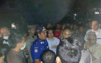 Sampai Tengah Malam Api di Plaza Sukaramai Masih Menyala