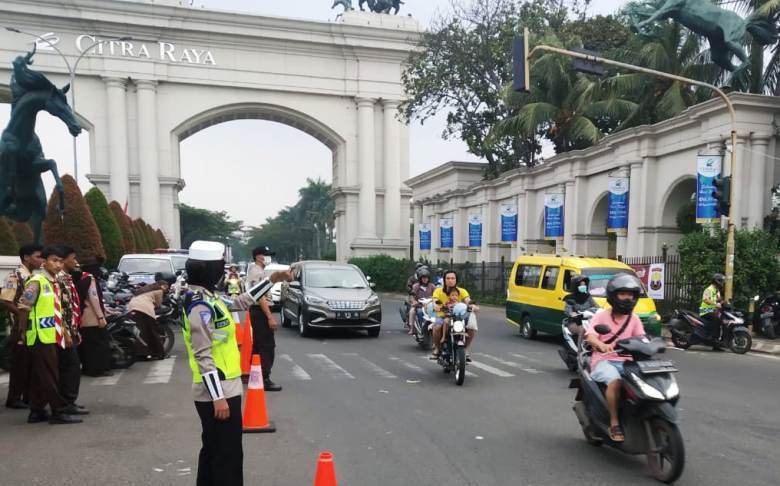 Ditsamapta Polda Banten Check Point PSBB Tangerang