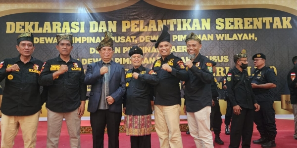 Gubri Syamsuar Resmi Lantik Pengurus LLPN Rokan Hulu