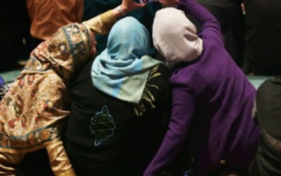 MUI Larang Wanita Muslim Bersuami Berselfie!