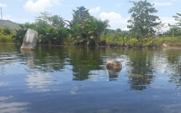 Melihat Munculnya Harta Karun di Danau Sentani 