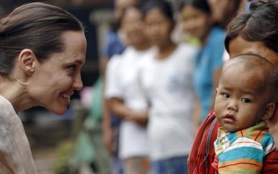 Angelina Jolie Kunjungi Pengungsi Rohingya