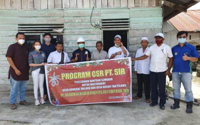 Warga di Dua Desa di Inhu Terima CSR Dampak Covid-19