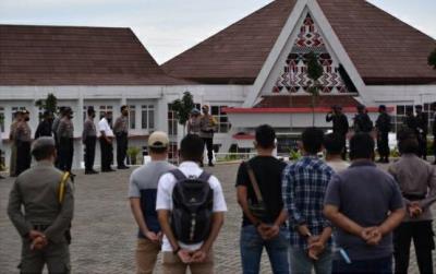 Kapolres Pimpin Pengamanan Demo di Kantor Bupati Tapsel