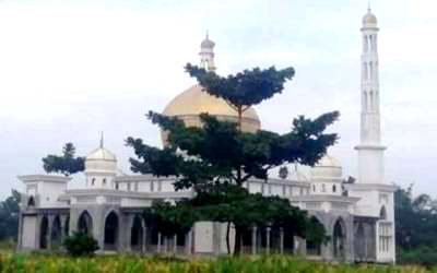 Masjid Ini Hanya Dijadikan Main Sepak Takraw