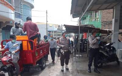 Fasilitas Umum di Panipahan Palika Disemprot Disinfektan