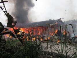 9 Rumah Petak Kayu Di Pangakalan Kerinci Terbakar