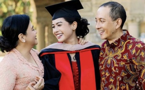 Maudy Ayunda Ingatkan Pentingnya Memotivasi Diri