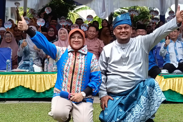 Bupati Siak Afni Z Hadiri Tasyakuran dan Sunat Massal di Sungai Apit