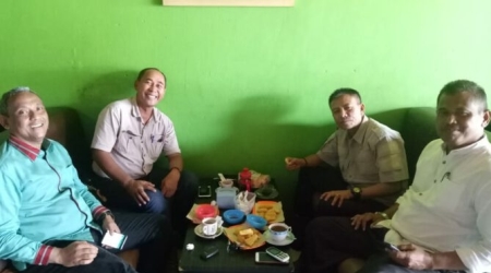 Ketua DPRD Inhu dan PT Tasma Puja Bertemu di Kedai Kopi