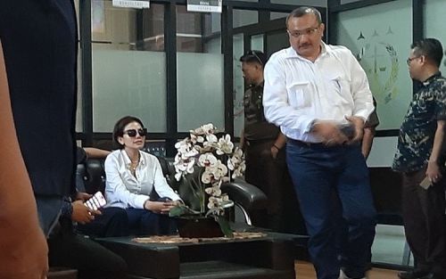 Nikita Mirzani Tak Mau Makan di Tahanan, Ini yang Dilakukan