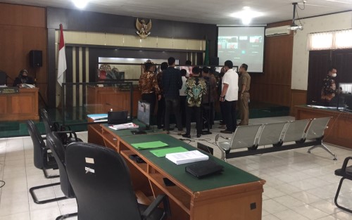 Hakim Beri Kesempatan Terakhir pada Kuasa Kementerian LHK