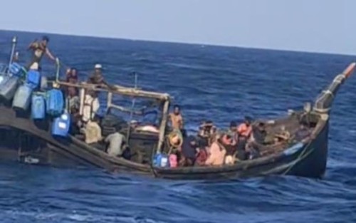 Kapal Patroli India Buang Kapal Rohingya 'ke Perairan Indonesia