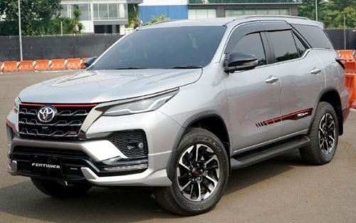 Diskon PPnBM Fortuner-Pajero Sport Nyaris Rp100 Juta