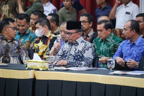 Hadiri Pertemuan dengan Komisi V DPR RI, Sekda Arfan Sampaikan Usulan