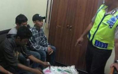 4 Preman dan 1 Penjual Tuak Diamankan Polisi