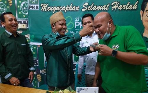 Harlah ke-23, DPC PKB Inhu Potong Tumpeng dan Zoom Metting