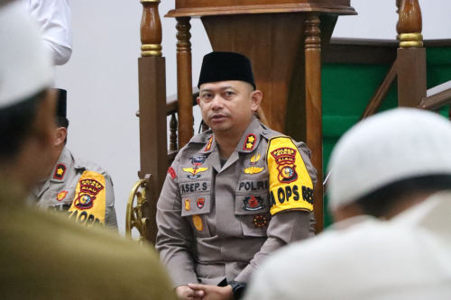 Kapolres Siak Sholat Shubuh Berjamaah: Jangan Golput