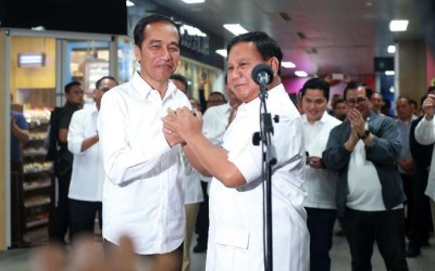 Jokowi Bicara Pentingnya Bersatu, Prabowo Siap Bantu