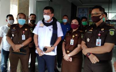 Hinca Panjaitan Berkunjung ke Kantor Kejari Asahan