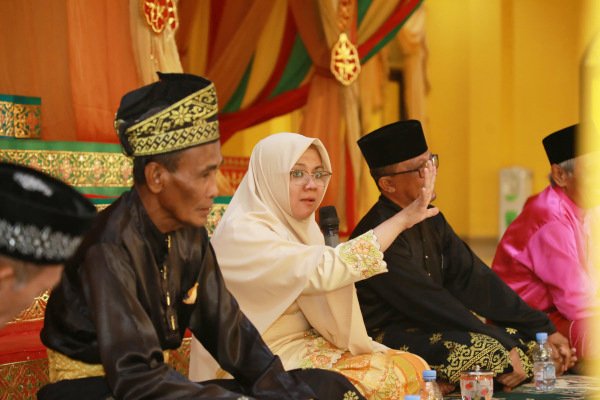 Bupati Afni Usulkan Foto Sultan Siak Dipajang di Tiap Rumah dan Perkantoran